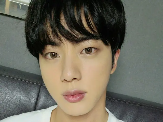 「BTS（防弾少年団）」JIN、日曜日のARMYの眼球福祉の責任を負う男!!