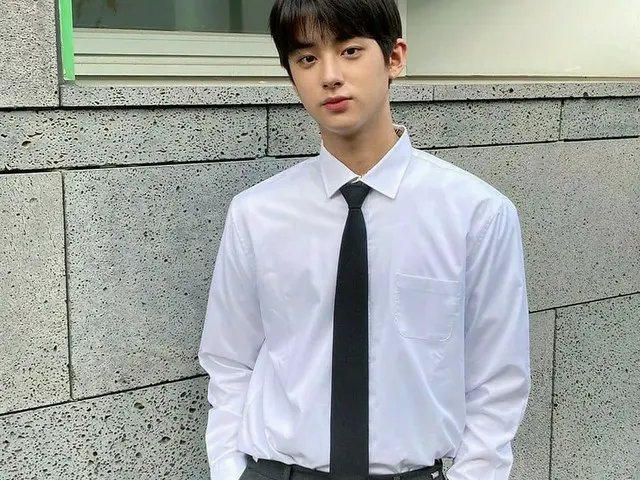 「PRODUCE X101」出身キム・ミンギュ、現実離れした彫刻美男子