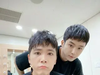 「FTISLAND」ホンギ＆ジェジン、久しぶりのツーショット…オンライン生中継が待ち遠しい