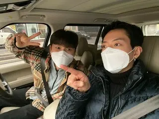 「CNBLUE」イ・ジョンシン＆カン・ミンヒョク、イケメンの隣にイケメン…“カン運転手出発して”