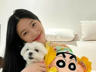 「Red Velvet」ジョイ、愛犬と一緒にかわいい笑顔