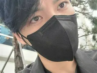 キム・ジェジュン、まぶしいビジュアルで”僕と散歩しませんか？”…「FTISLAND」イ・ホンギも”いいね”