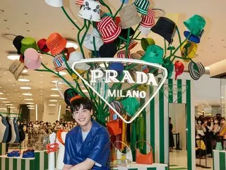 俳優イ・ジョンソク、まぶしい笑顔…“PRADA”のポップアップストアオープン記念イベントに参加