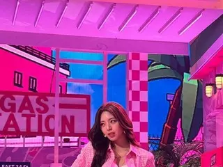 「ITZY」ユナ、イ・ヒョリファッションを完璧に再現…美しいSライン