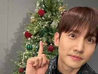 「東方神起」チャンミン、キュートなビジュアルでクリスマスのあいさつ