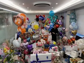 俳優イ・ミンホ、誕生日を迎え部屋いっぱいの誕生日プレゼントに囲まれて...