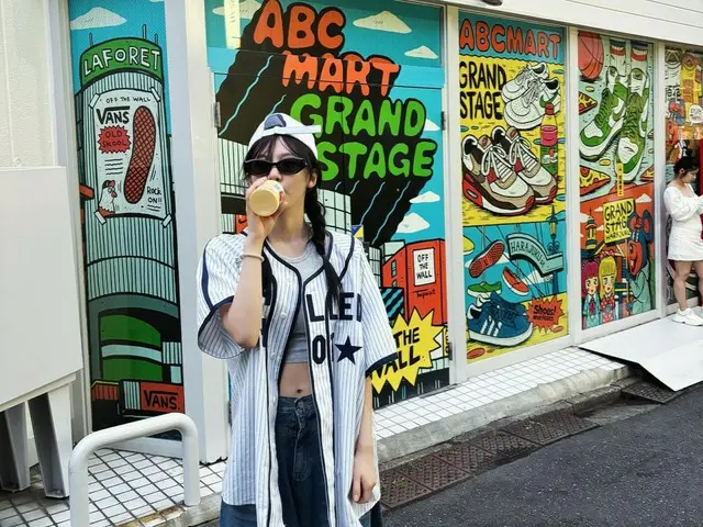 「aespa」ニンニン、東京での日常ショットを公開…私服はこんな感じ