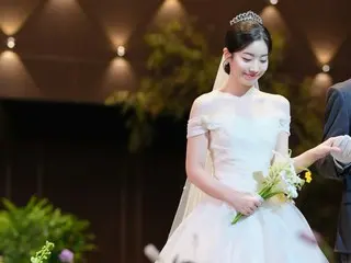 「TWICE」ダヒョン、純白の花嫁姿を公開…“ソナ、結婚します”