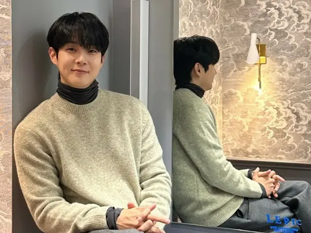 俳優チェ・ウシク、男性美あふれる近況姿…熱心にドラマも宣伝
