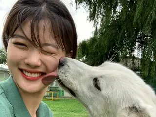 キム・ユジョン、伴侶犬と楽しい時間“愛してる♥”