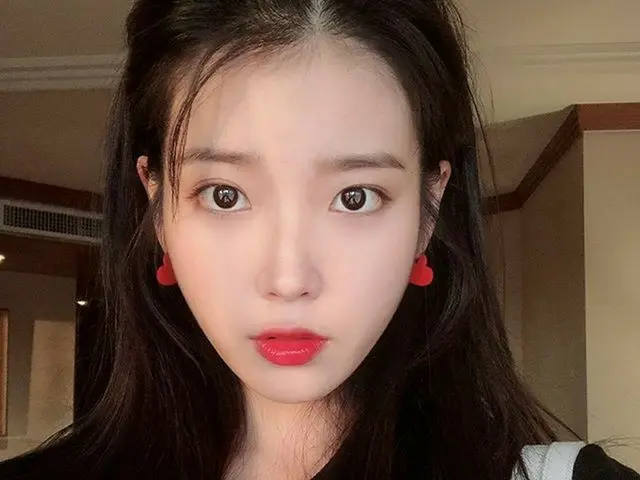 “満月が現れた”IU、秋夕を迎え帰ってきたチャン・マヌォル