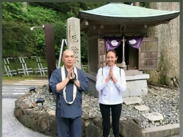 SHIHO、飾らなくても輝く日常..独歩的な童顔女神