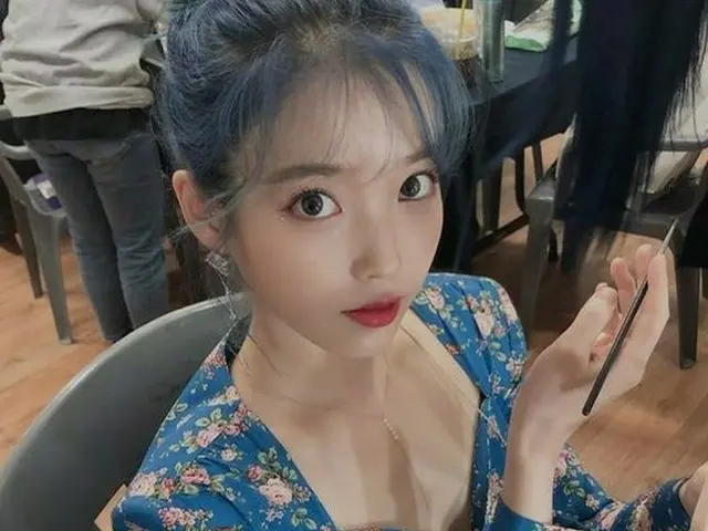 IU、仁川コンサートのビハインドカットを公開!!“#控室#フォト_ユ・インナ”