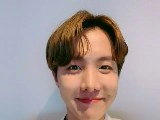 「防弾少年団（BTS）」J-HOPEキュートなほほ笑み…“あなたの希望”