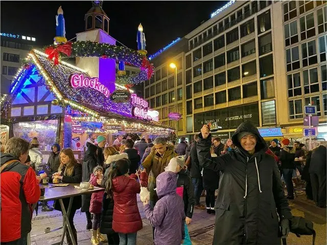 俳優シン・ヒョンジュン、今回のクリスマスはドイツで..グリューワイン1杯に幸福な笑顔