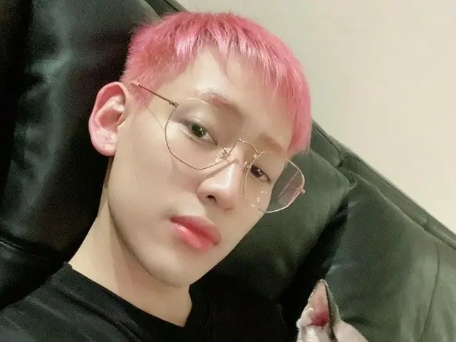 「GOT7」BamBam、ピンクヘアでファンたちにあいさつ...“アガセ誕生日おめでとう♥”